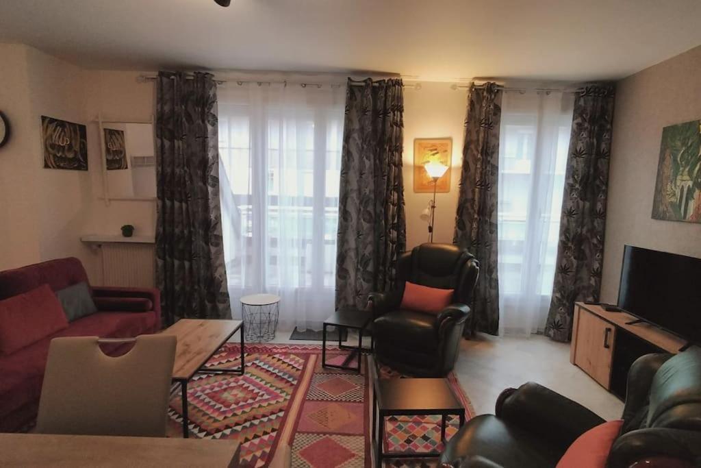 Spacious Flat Close To The Railway Station Troyes Buitenkant foto