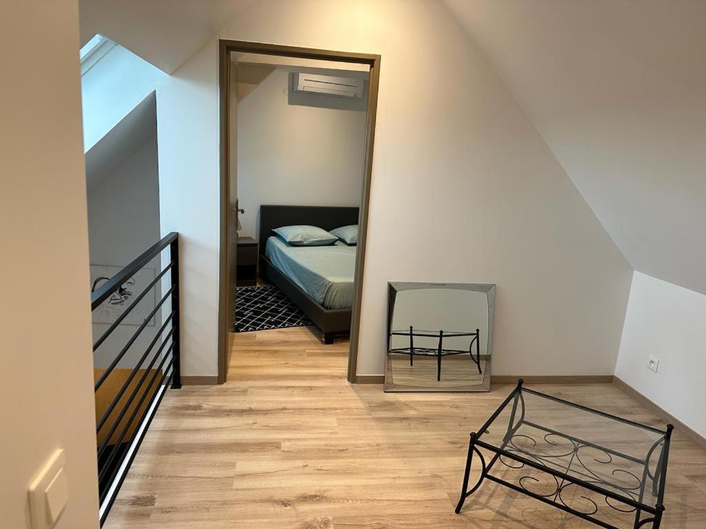 Spacious Flat Close To The Railway Station Troyes Kamer foto