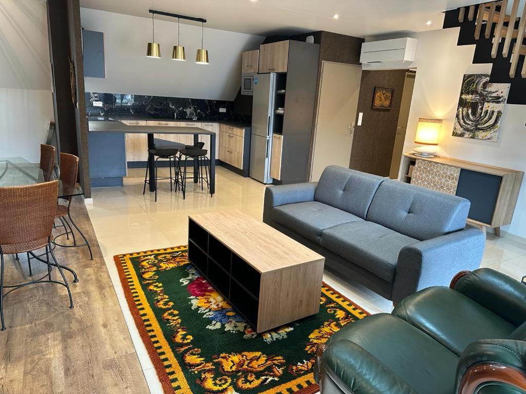Spacious Flat Close To The Railway Station Troyes Kamer foto
