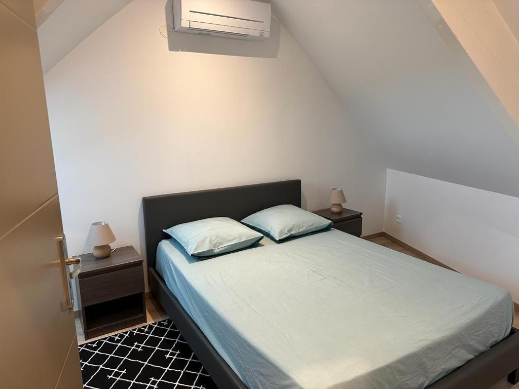 Spacious Flat Close To The Railway Station Troyes Kamer foto