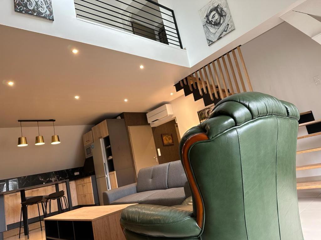 Spacious Flat Close To The Railway Station Troyes Kamer foto