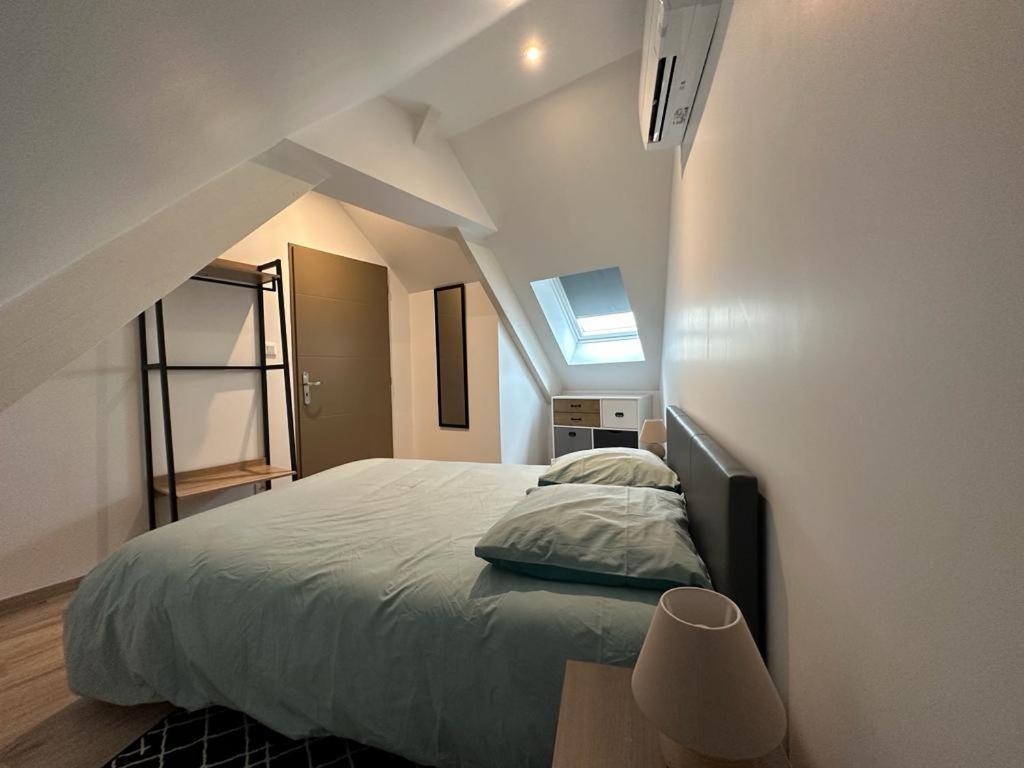 Spacious Flat Close To The Railway Station Troyes Kamer foto