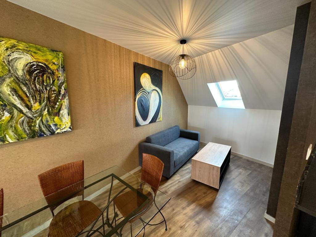Spacious Flat Close To The Railway Station Troyes Kamer foto